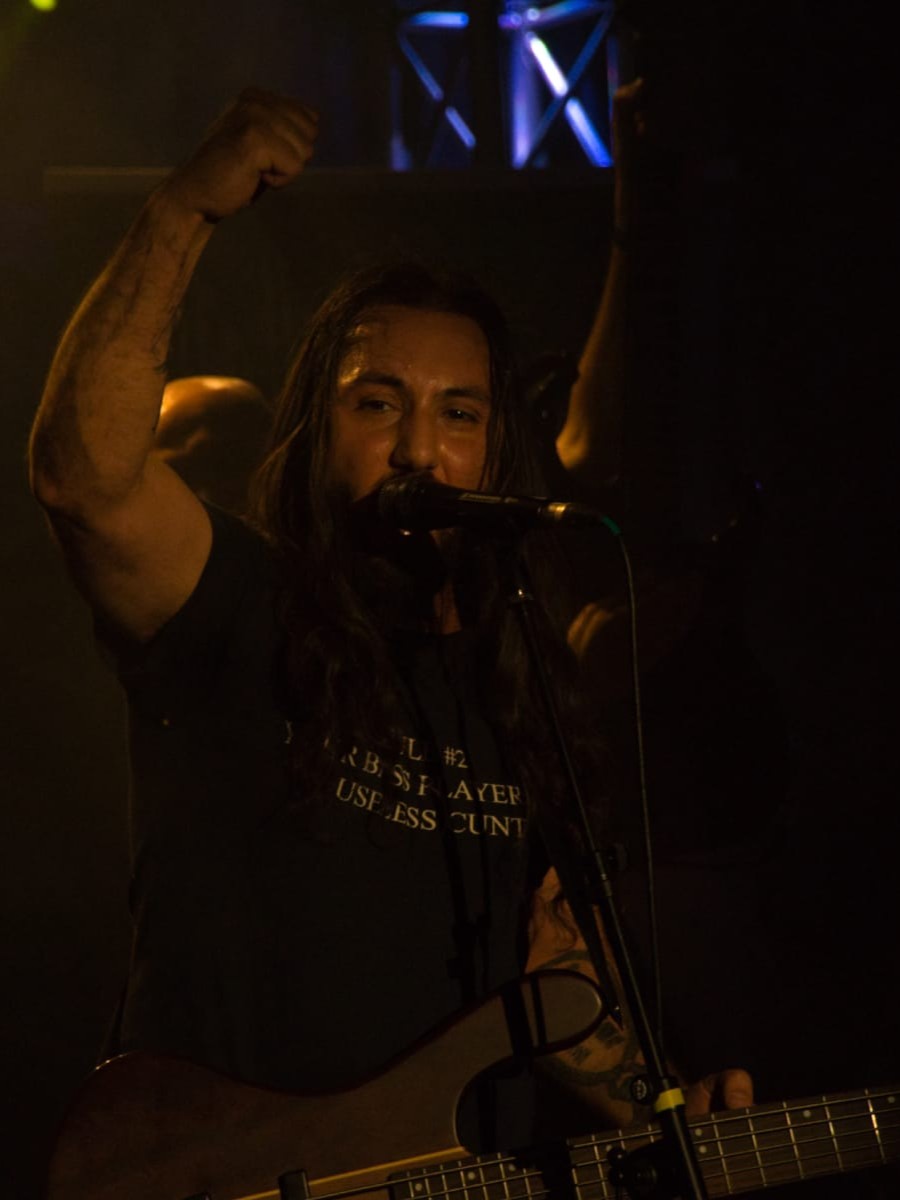 Lilith's Breed musician performing live, photo 4